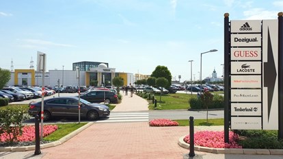 SHOPPING IN THE PARNDORF OUTLET (Austria)
